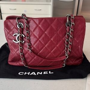 Chanel large zip shopping bag 30cm